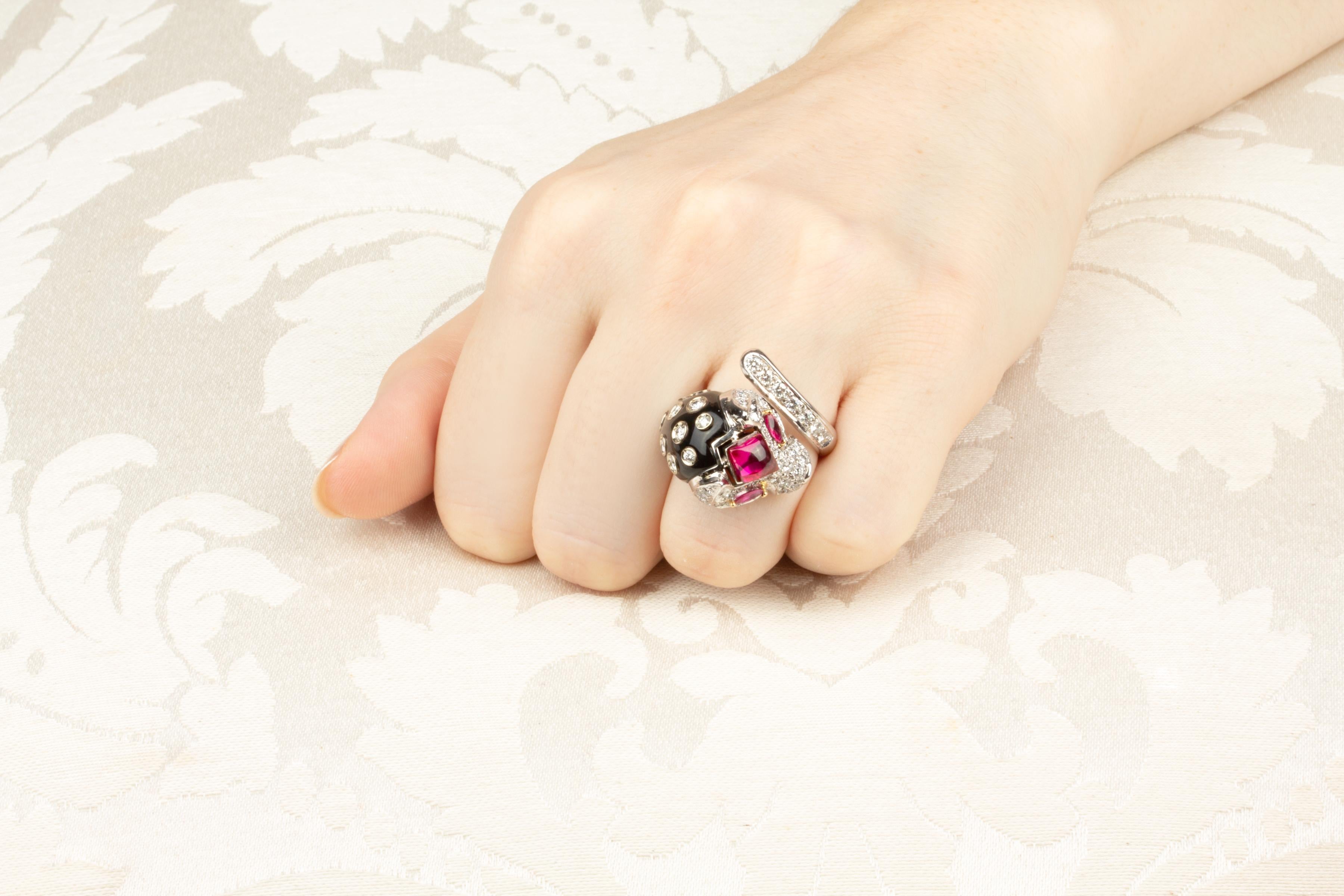 Tiger-Ring, Diamant, Rubin, Onyx, Design von Ella Gafter (Brillantschliff) im Angebot