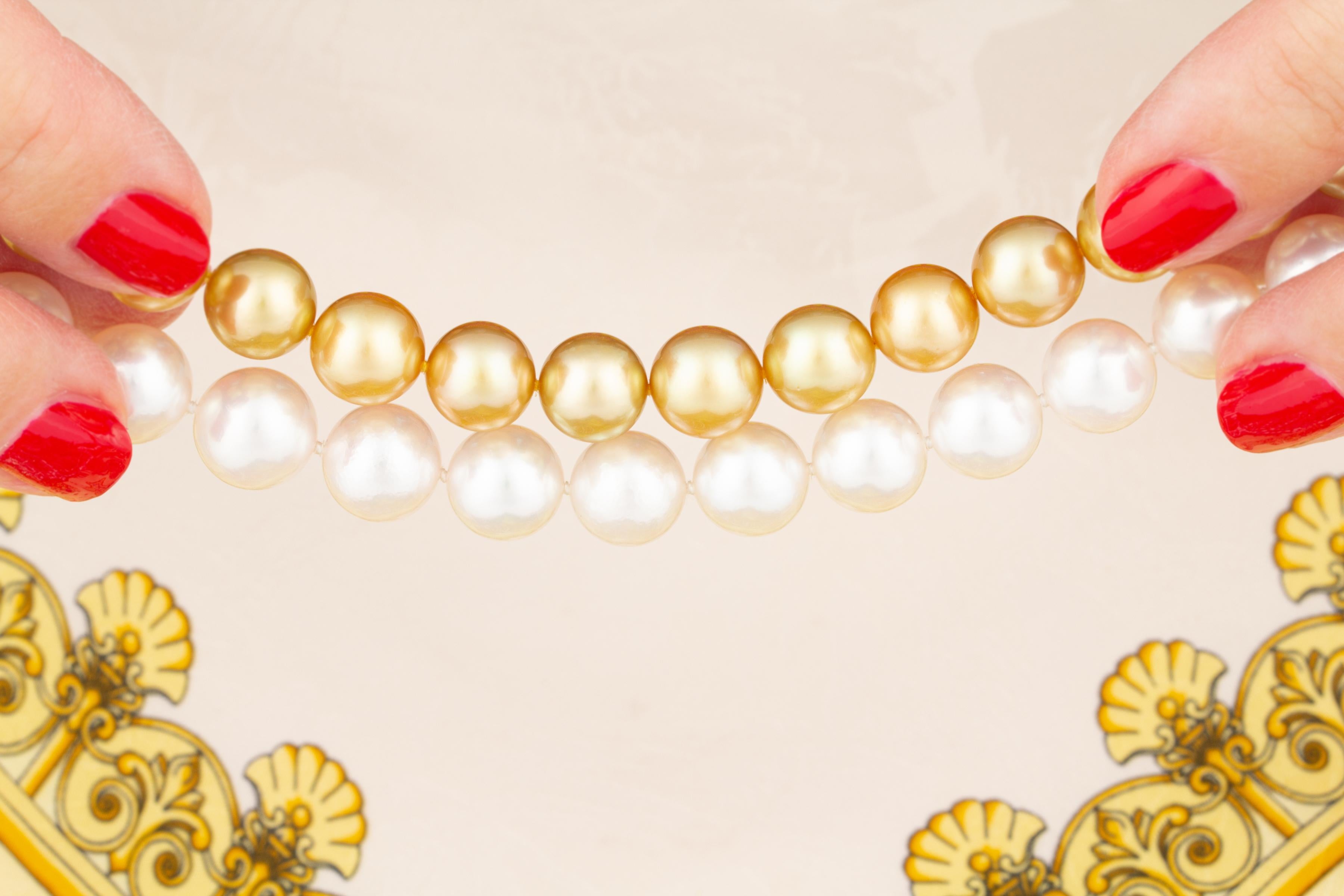 Brilliant Cut Ella Gafter Very Long White and Golden Pearl Necklace Set For Sale