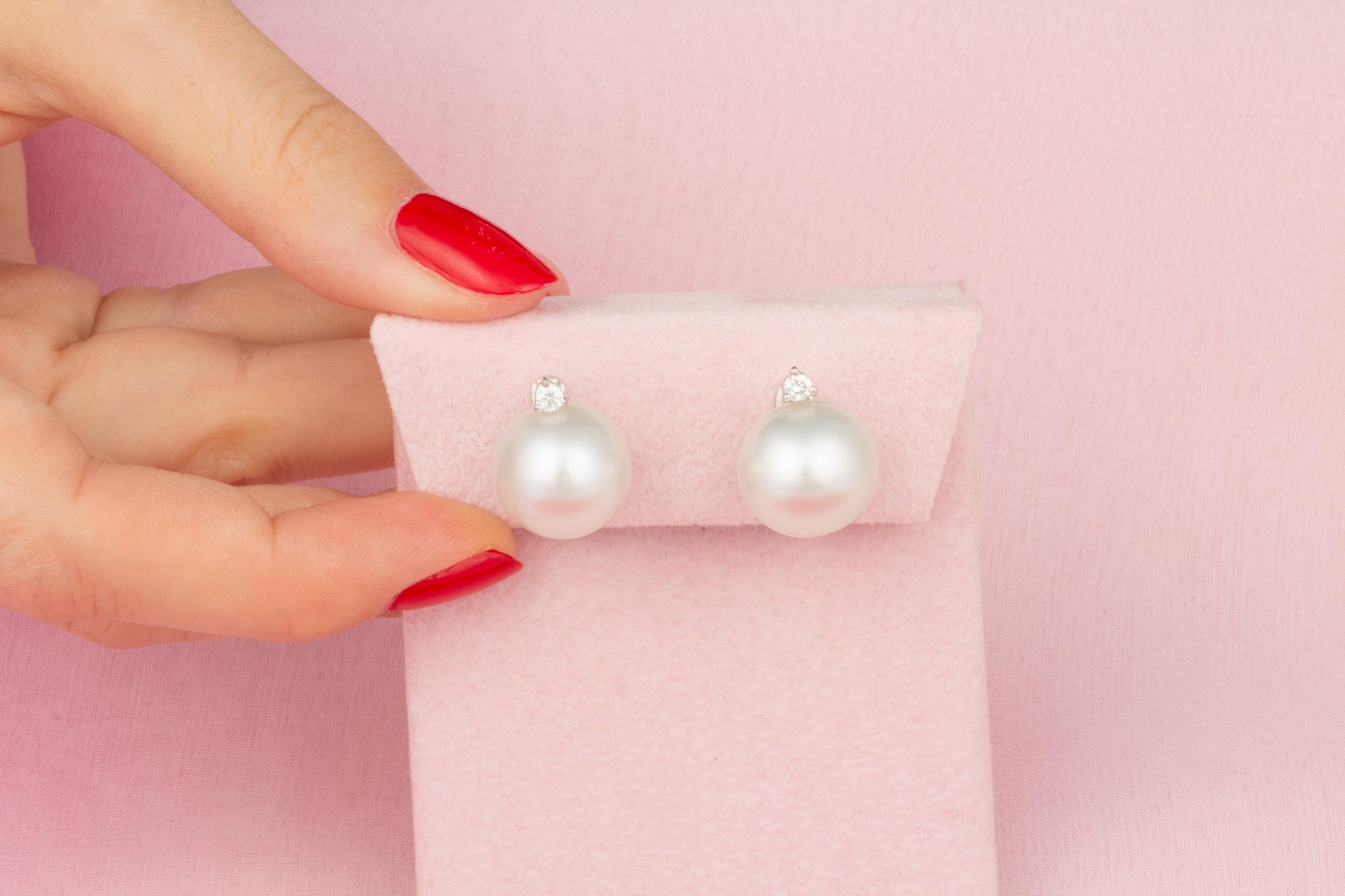Ella Gafter White South Sea Pearl Stud Earrings In New Condition In New York, NY