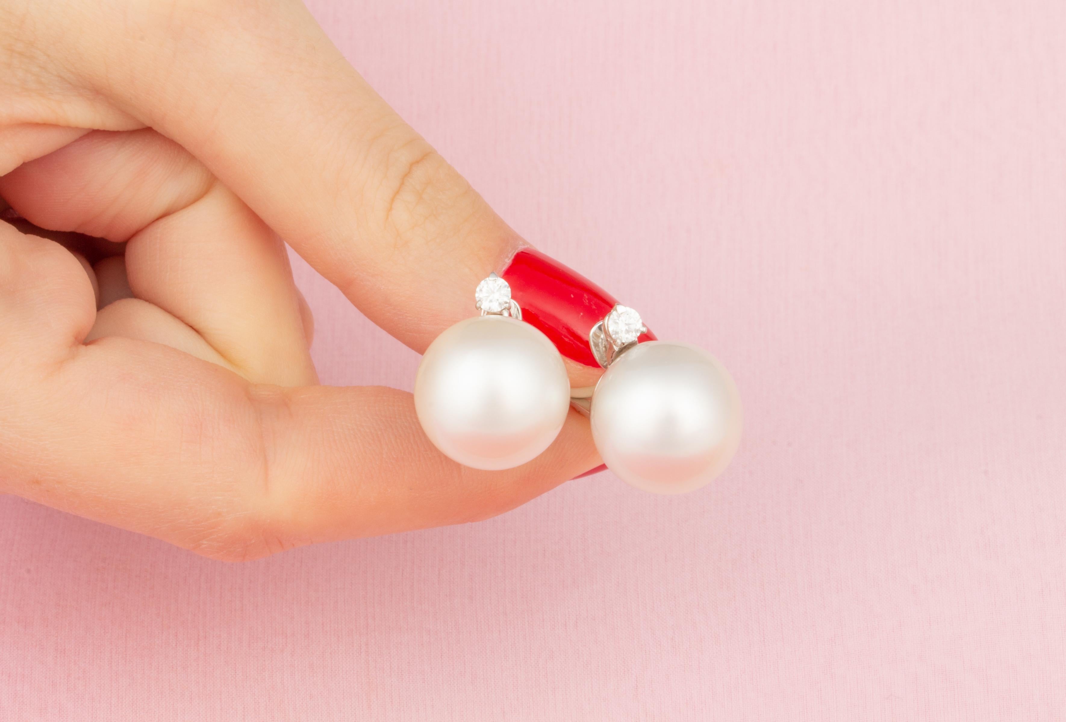 Ella Gafter White South Sea Pearl Stud Earrings In New Condition For Sale In New York, NY