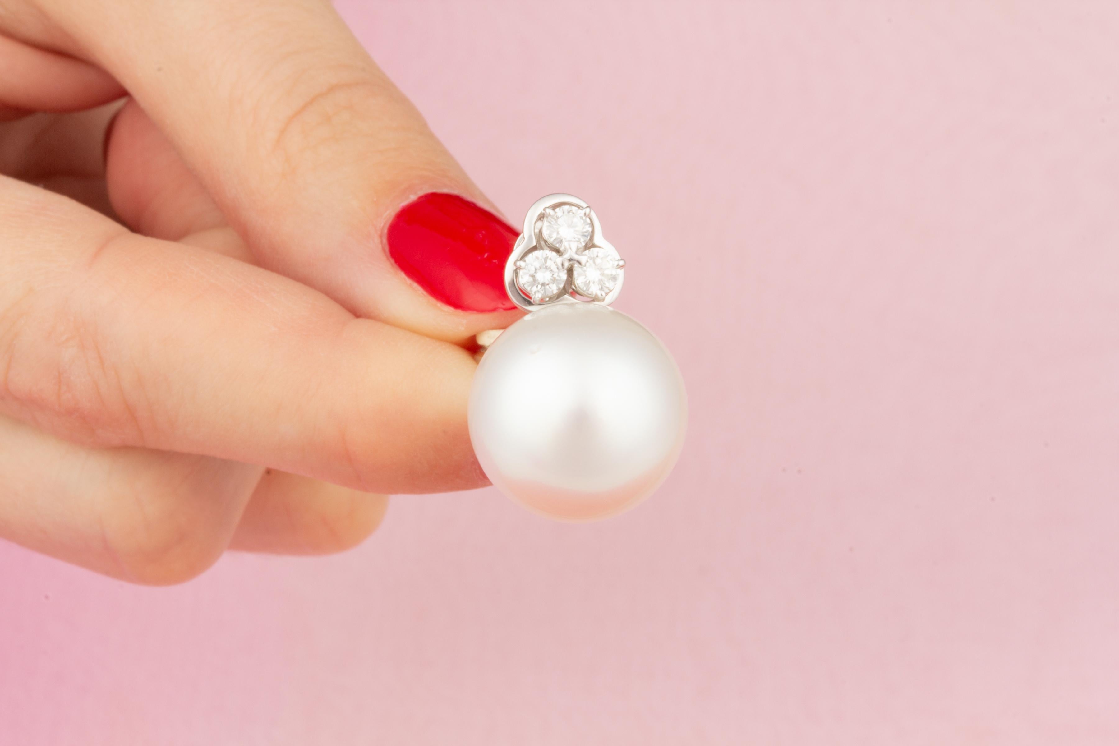 Ella Gafter 15.5mm South Sea Pearl Diamond Earrings In New Condition For Sale In New York, NY
