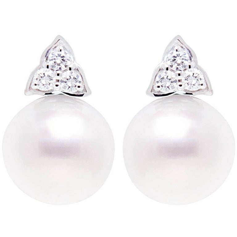 Ella Gafter White South Sea Pearl And Diamond Clip On Earrings Gold Ella Gafter White South Sea Pearl And Diamond Clip On Earrings Gold