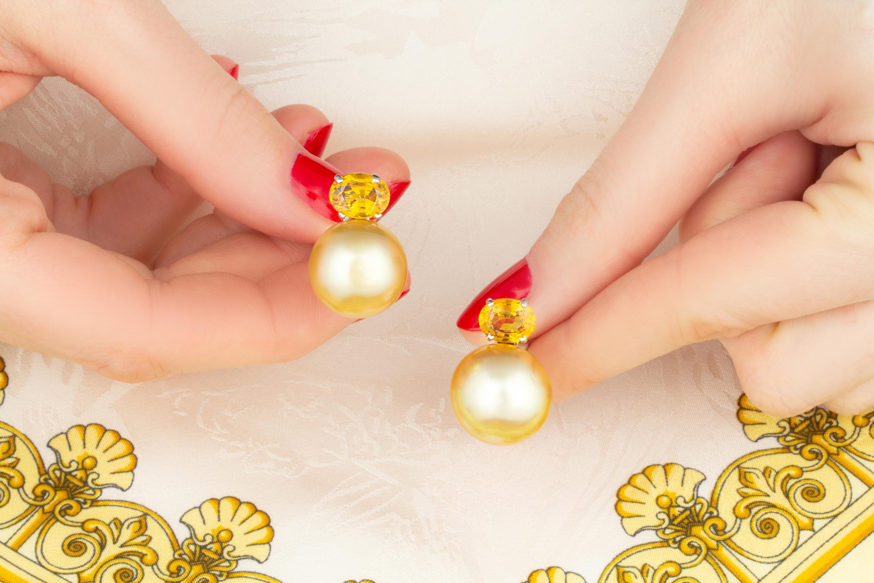 Ella Gafter Boucles d'oreilles à clip en saphir jaune et perle d'or Neuf - En vente à New York, NY