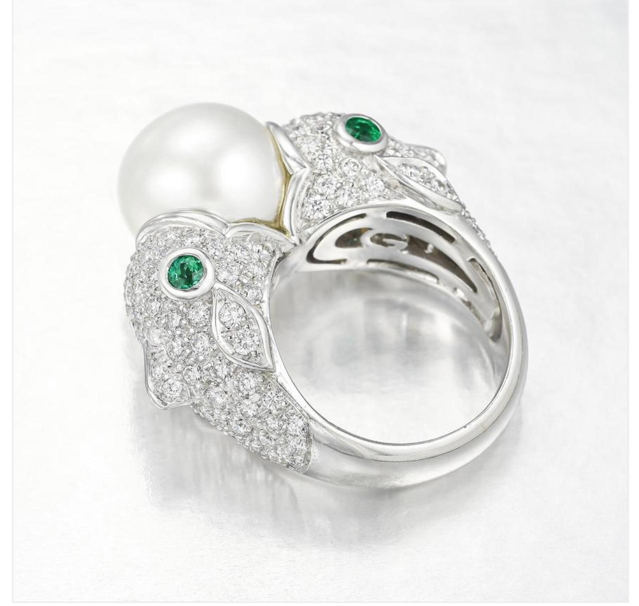 Round Cut Ella Grafter Pisces Diamond Pearl Emerald Zodiac Ring in 18K Ring For Sale