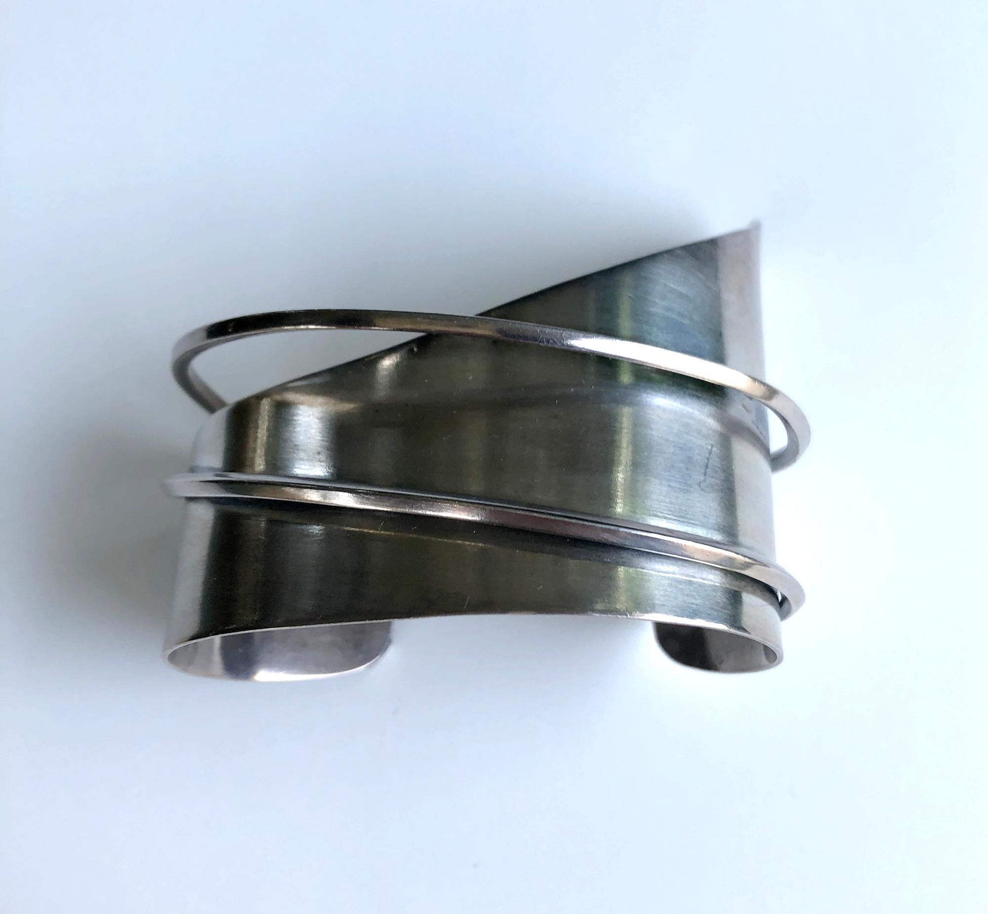 Ella L. Cone Hand Wrought Sterling Silver American Modernist Cuff Bracelet In Good Condition In Palm Springs, CA