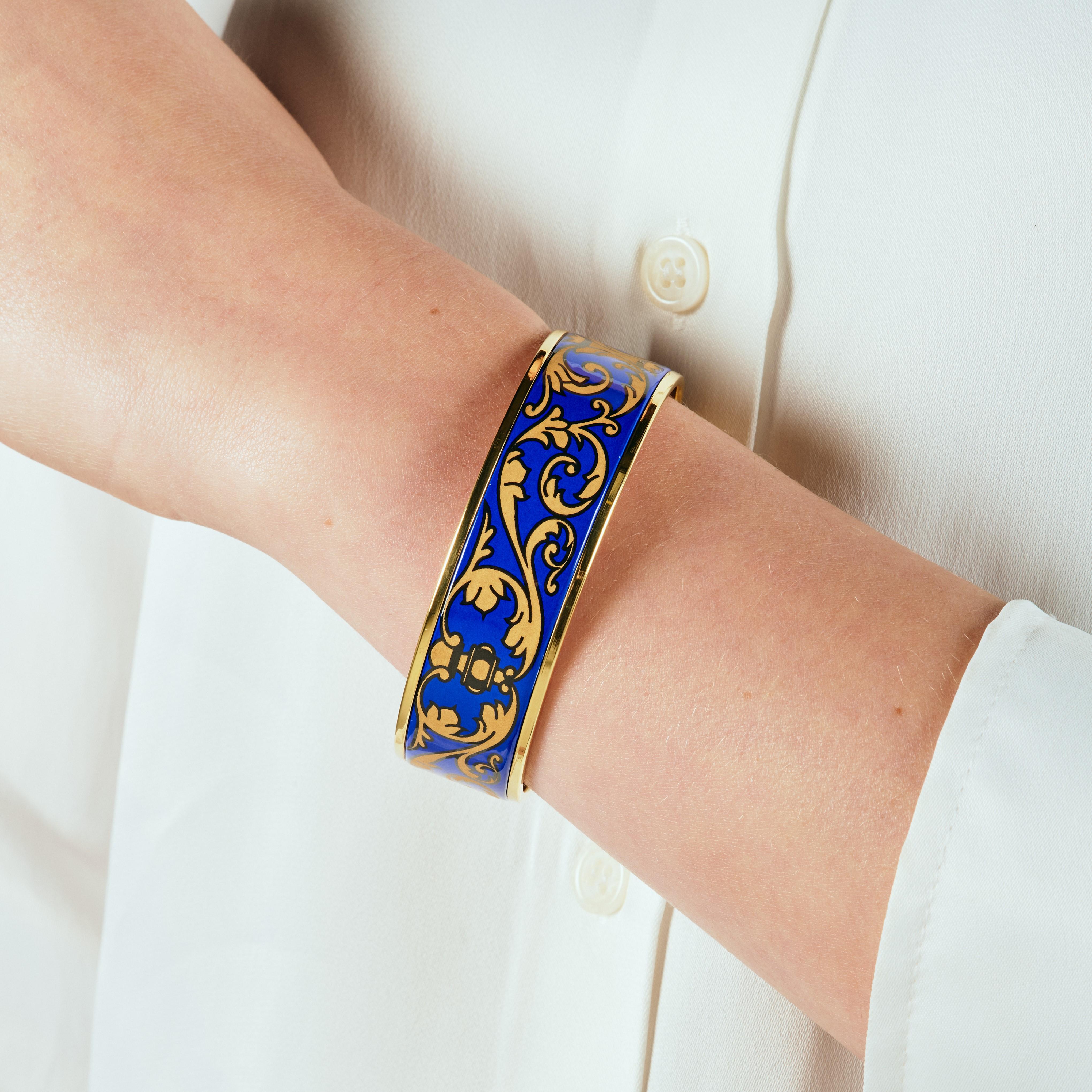 Blue Hand-Painted Gold-Plated Stainless Steel Bangle with Fire Enamel Detail In New Condition For Sale In Woodbridge, CA