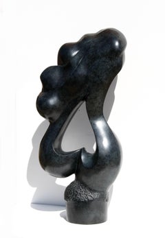 Forma femenina abstracta, Escultura grande de bronce