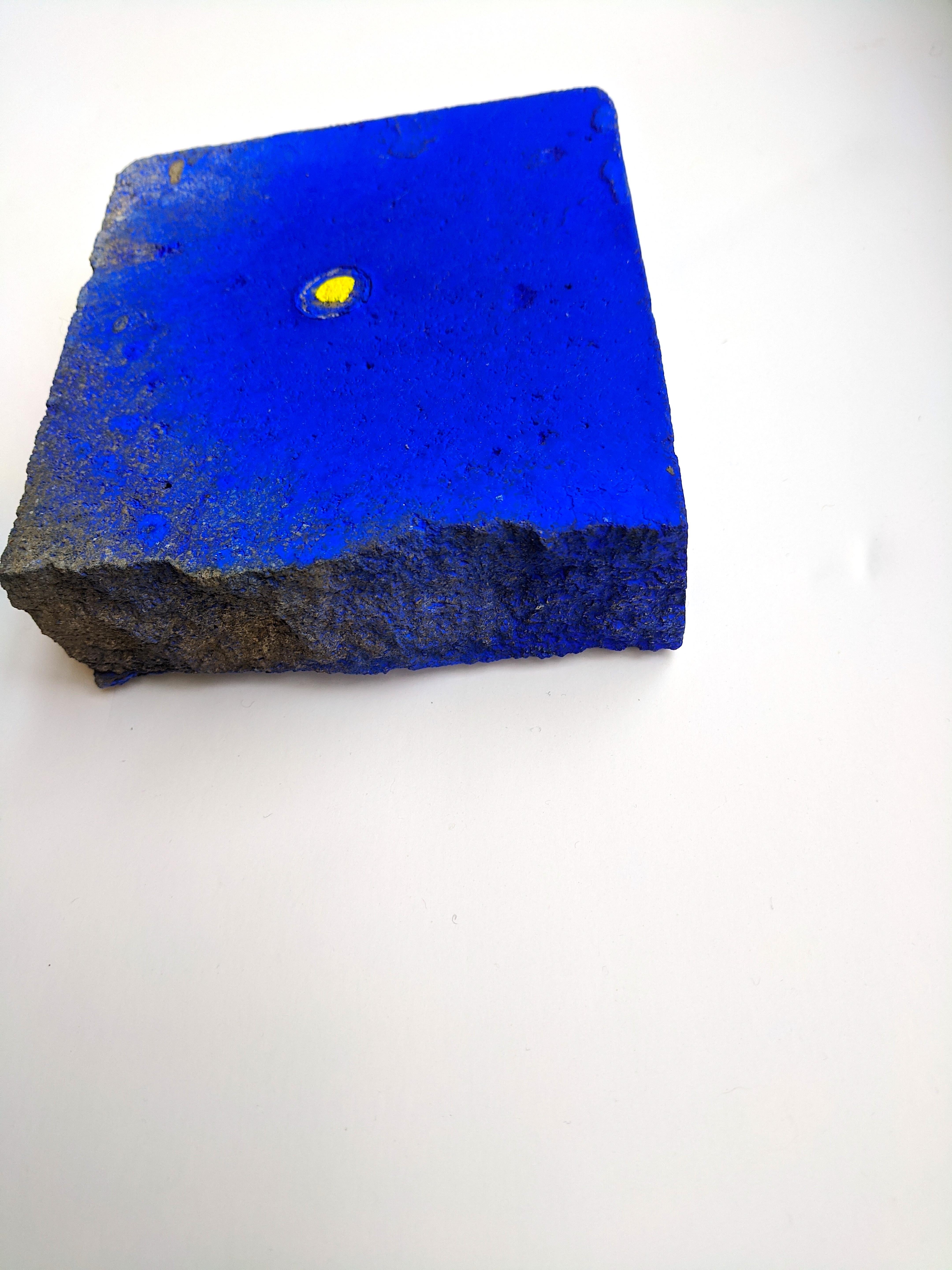 Ellen Hackl Fagan_ Seeking the Sound of Cobalt Blue_Paver 1_2020_objet trouvé en vente 1