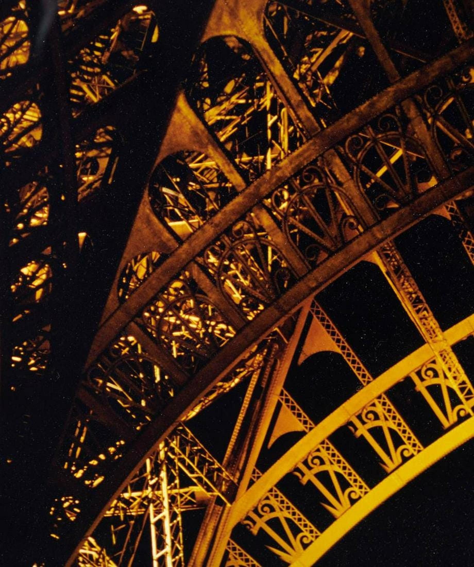 Vintage C Print Gold Color Photograph Torre Eiffel Parigi Francia Cibachrome Photo in vendita 2