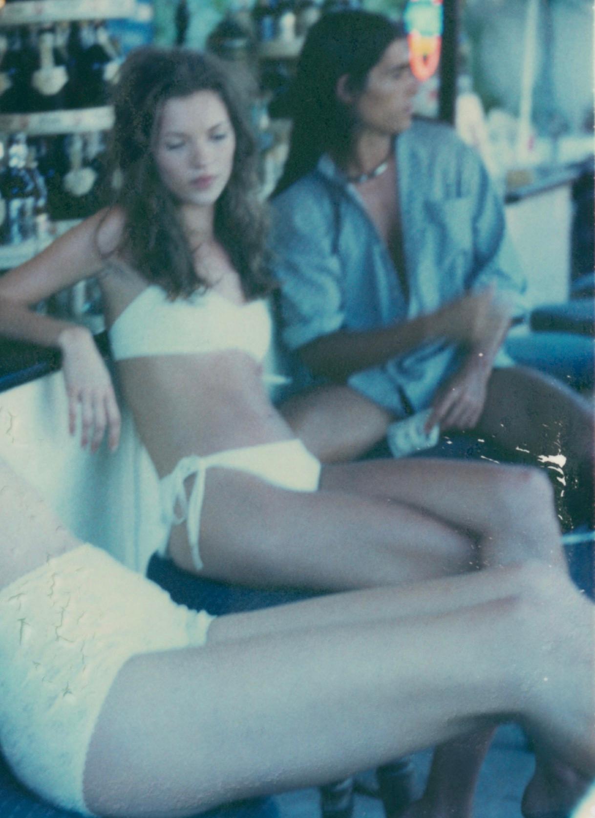 Stangenfliegen, Kate Moss, Miami (Zeitgenössisch), Photograph, von Ellen von Unwerth
