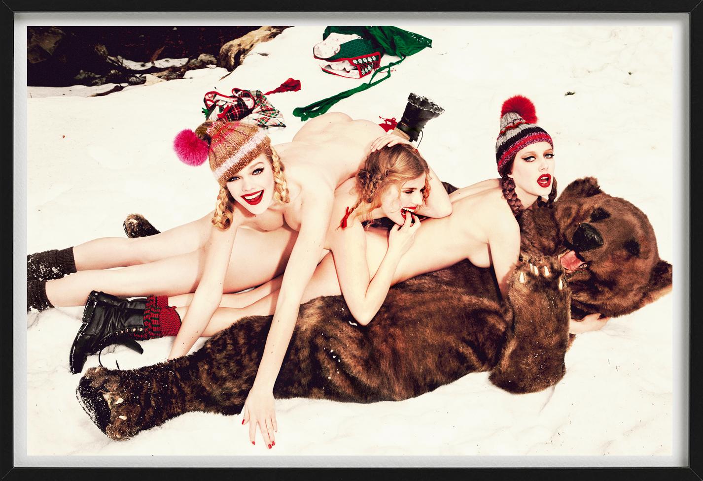 Beauties and the beast, Heimat-Serie, Kunstfotografie, 2015 (Zeitgenössisch), Photograph, von Ellen von Unwerth