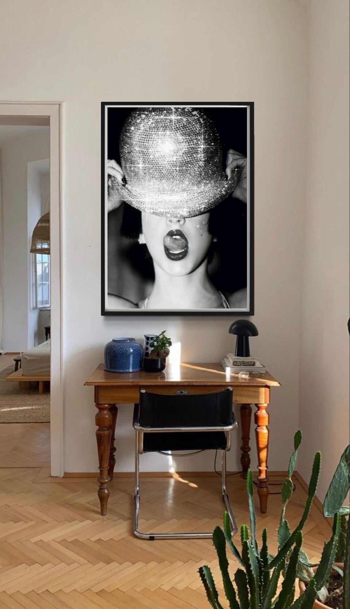 Bienvenue - Christina Aguilera, Closed-up, Fine Art Photography, 2004 en vente 7