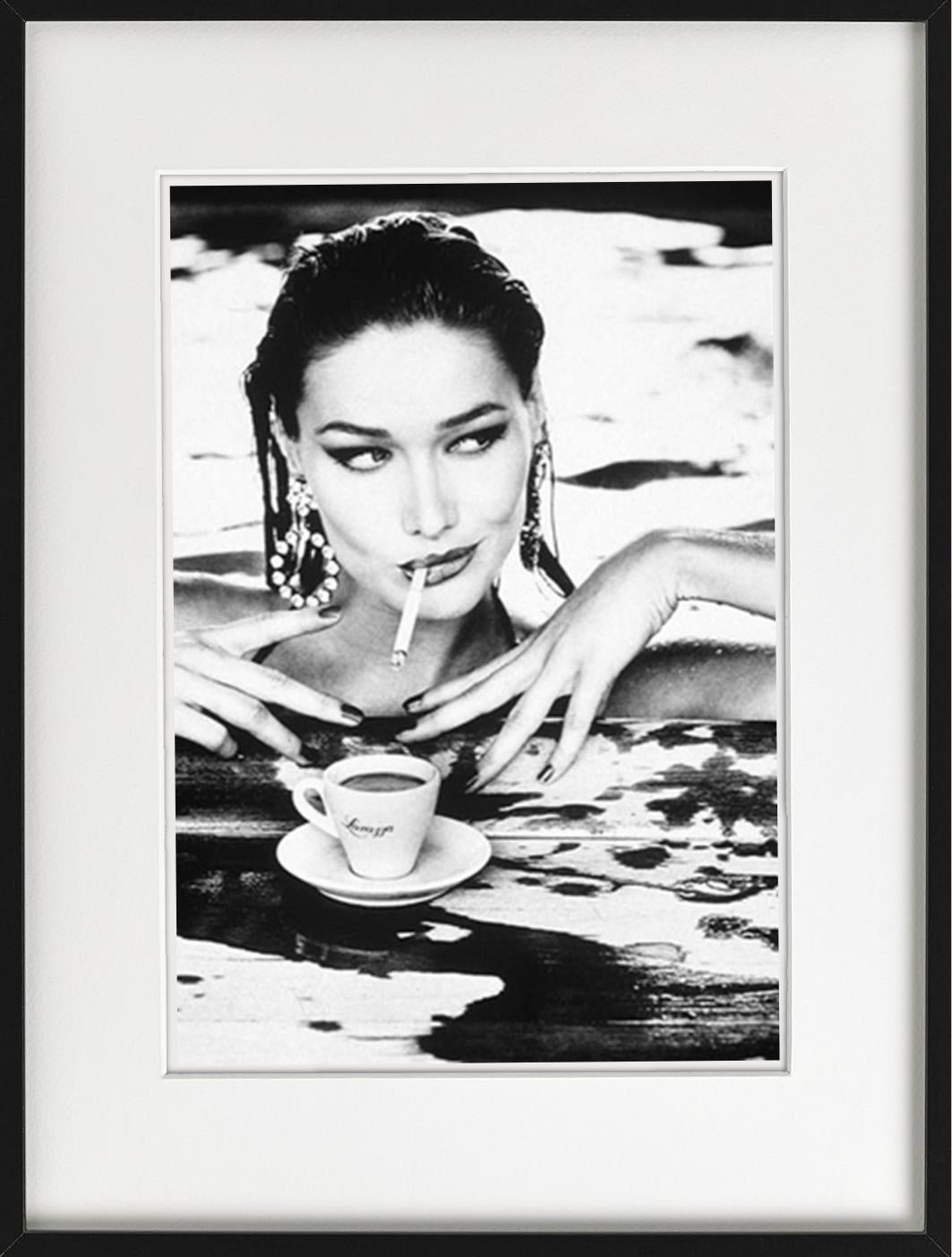 Carla Bruni, Lavazza - Portrait with pool & coffee, fine art photography, 1995 - Gray Figurative Photograph by Ellen von Unwerth
