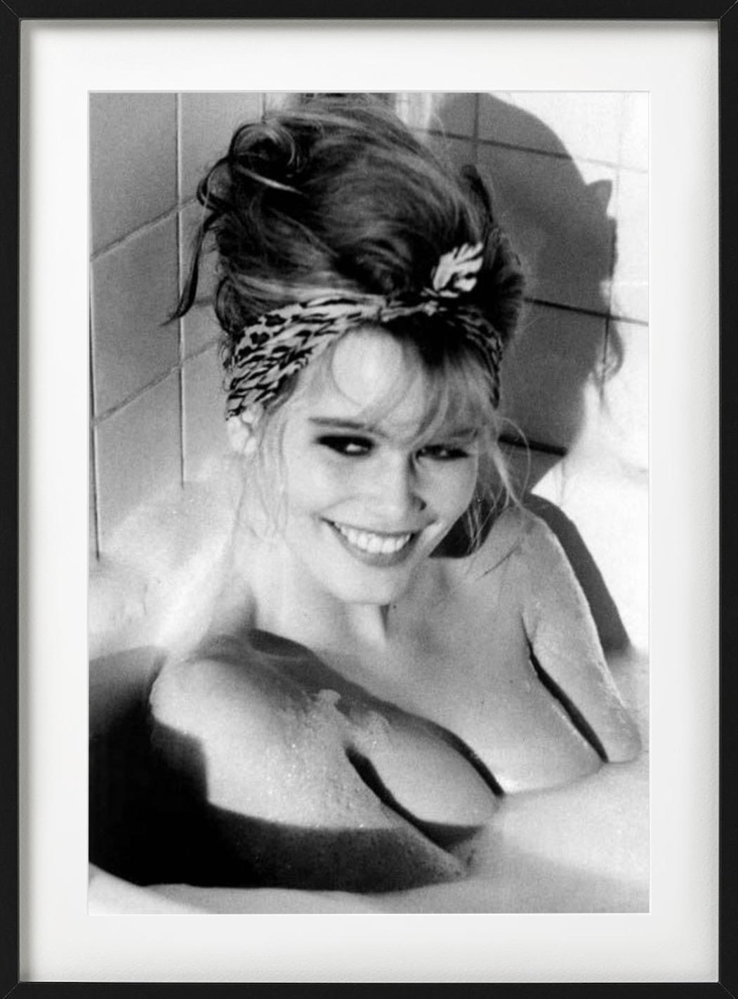 claudia schiffer black and white photos
