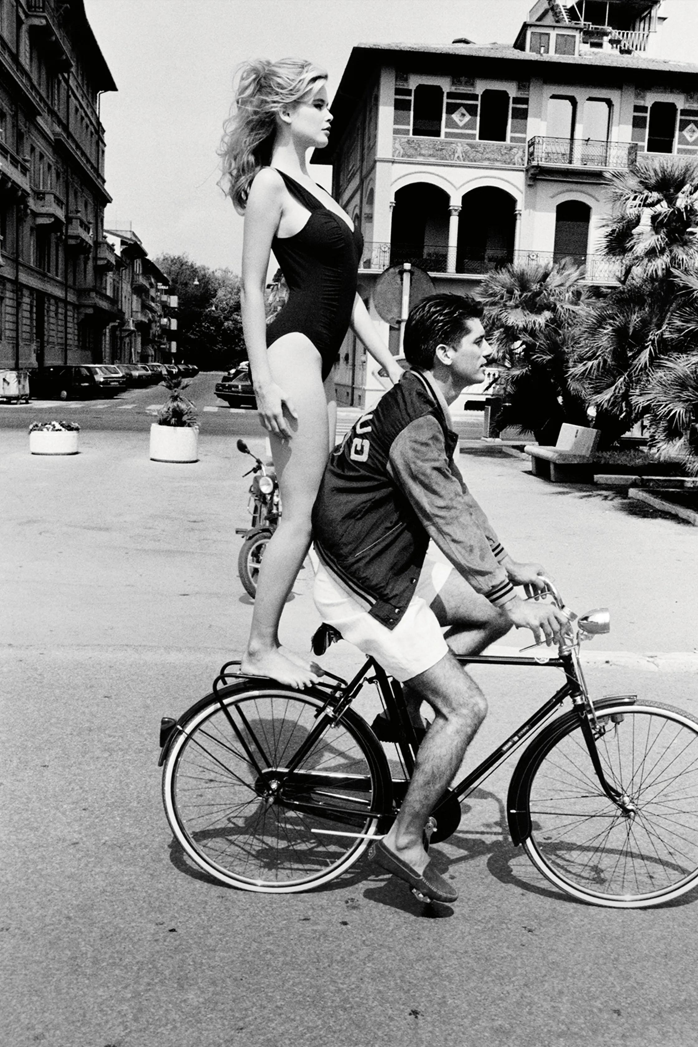 Ellen von Unwerth Figurative Photograph - Claudia Schiffer, Pisa 1989 for Guess Jeans - Fine Art Photography, 1989