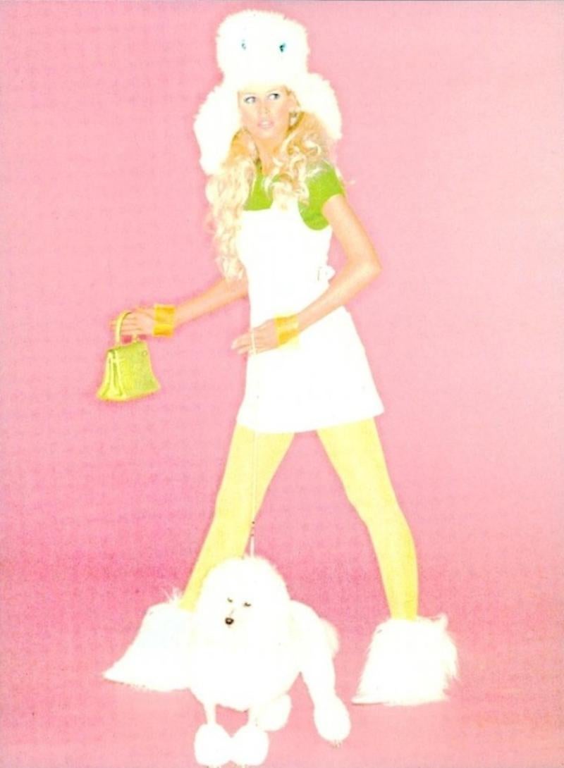 Color Photograph Ellen von Unwerth - Claudia Schiffers - La vraie Barbie, pour Vogue Italie, photographie d'art 1994