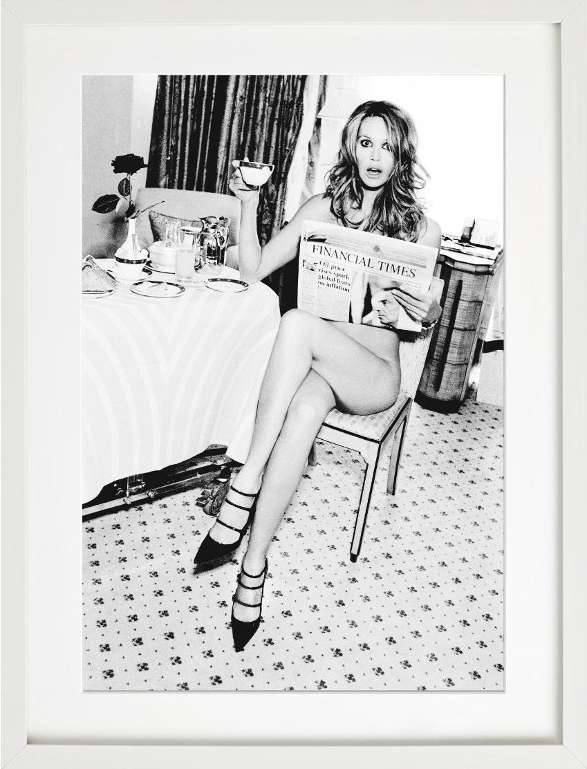Crash, Elle Macpherson - nude model with newspaper, fine art photography, 2004 - Gray Black and White Photograph by Ellen von Unwerth