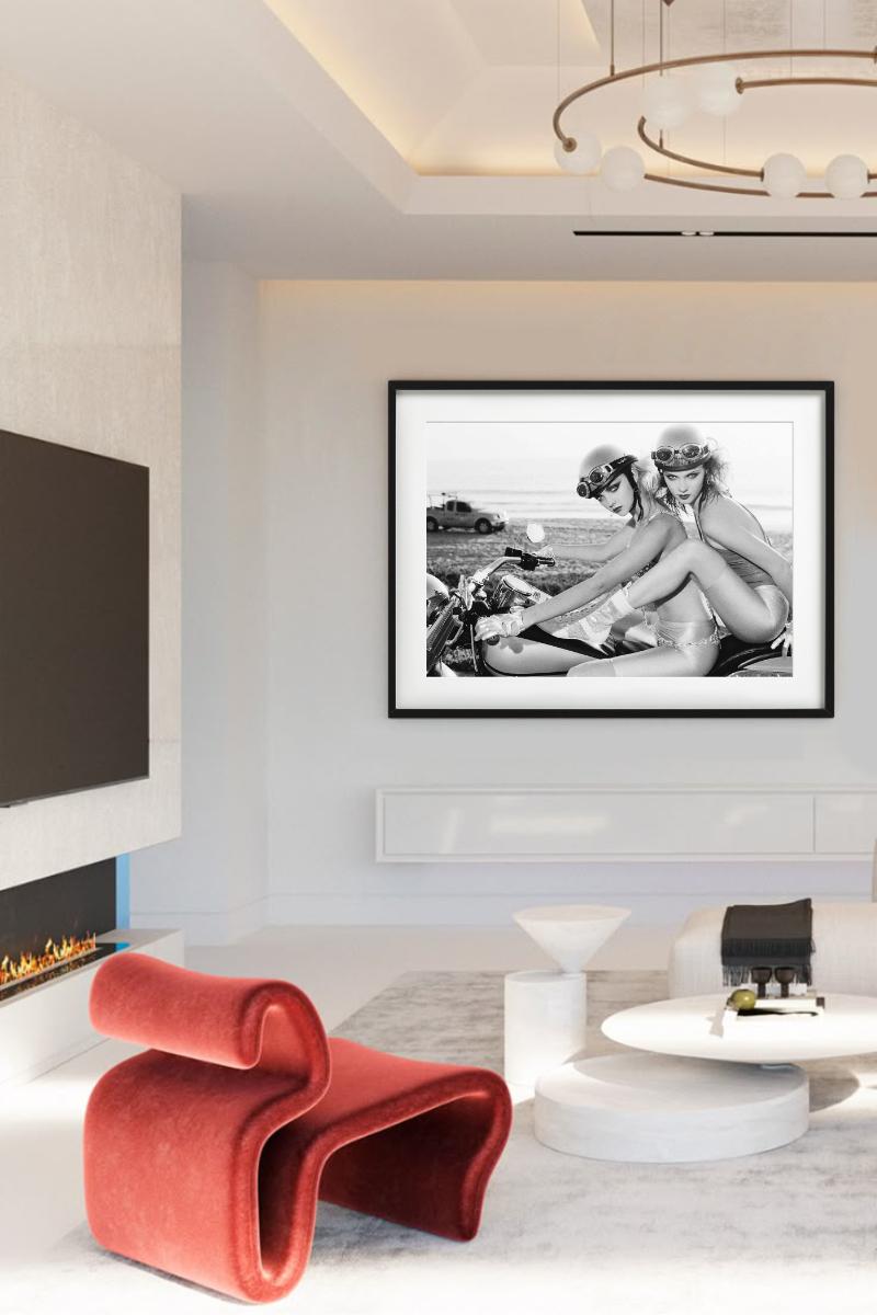 Easy Riders - Gros plan sur deux femmes à moto, Fine Art Photography, 2008 en vente 6