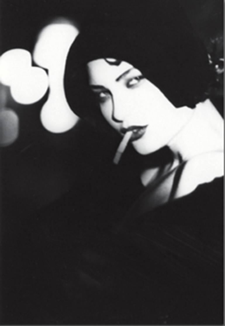 Ellen von Unwerth Black and White Photograph - Garce, Paris