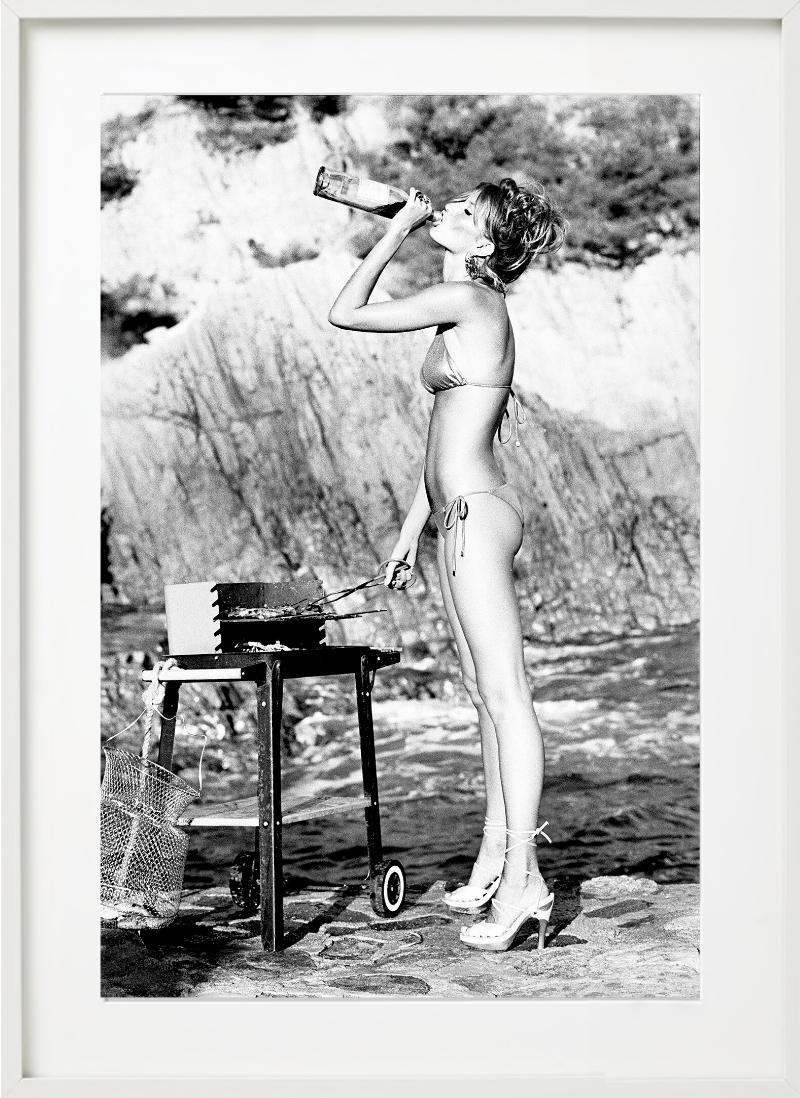 Gisele Bündchen, Fine Art Photography, 2004 - Gray Nude Photograph by Ellen von Unwerth