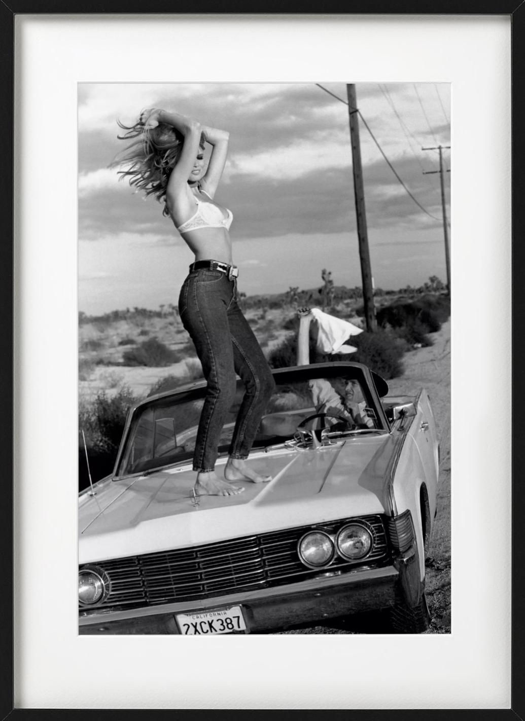 Guess Who, Claudia Schiffer for Guess, Nashville - Fine Art Photography, 1989 For Sale 7