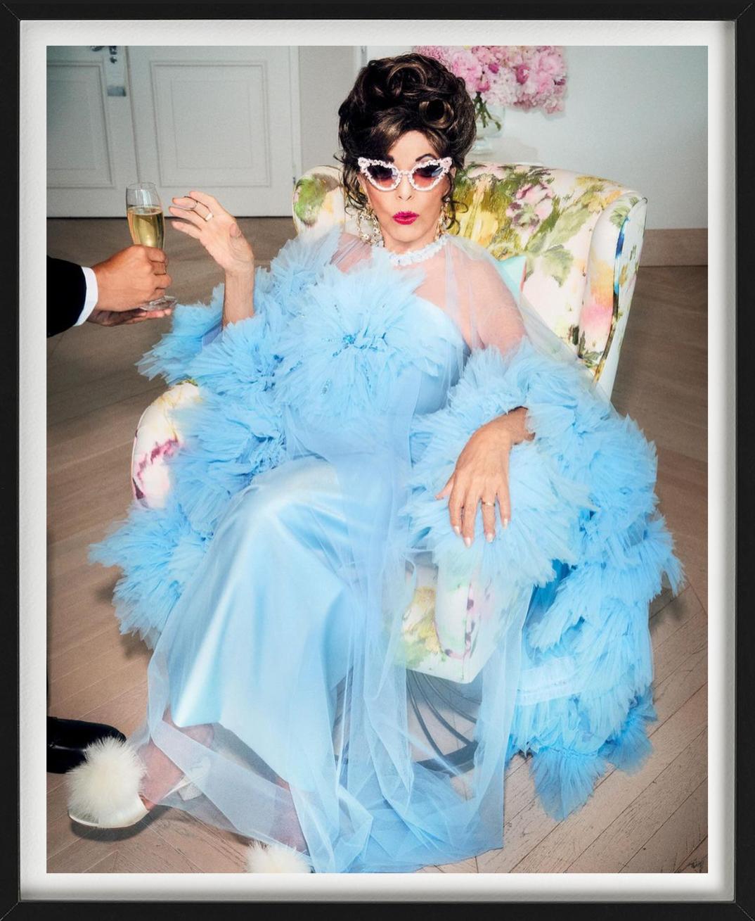 Harpers Bazaar Arabia, Joan Collins, photographie d'art - Contemporain Photograph par Ellen von Unwerth