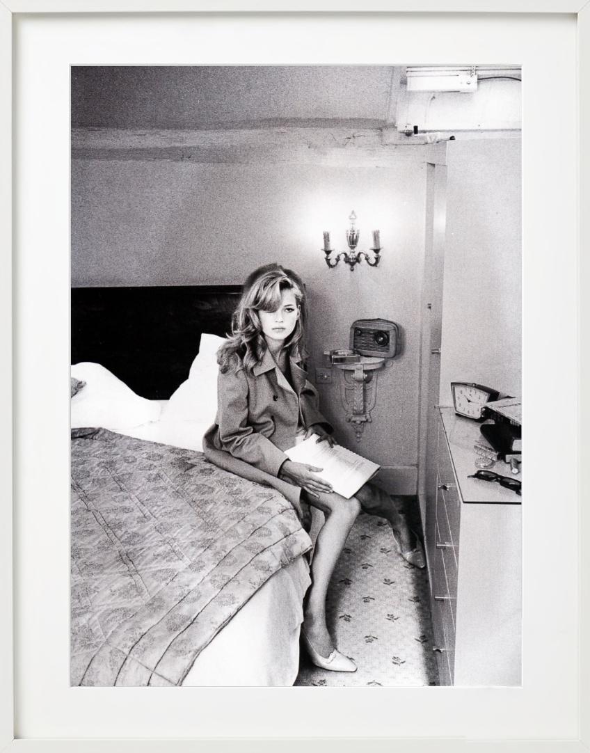 Kate Moss, Lesen, US Vogue, Kunstfotografie, Kunstfotografie im Angebot 5