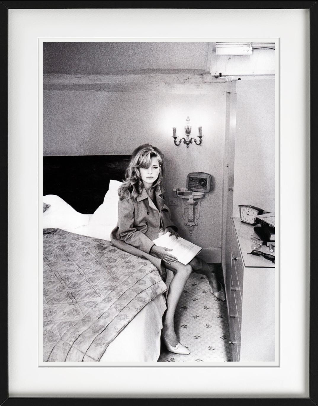 Kate Moss, Lesen, US Vogue, Kunstfotografie, Kunstfotografie im Angebot 1
