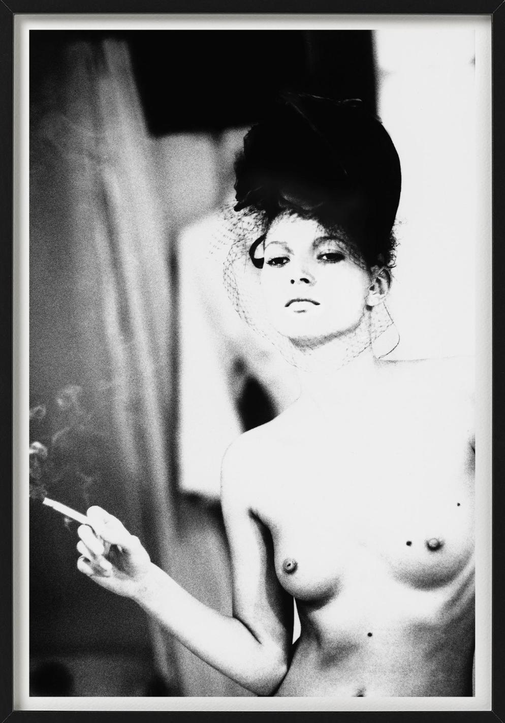 Kate Moss Smoking - b&w nude portrait of supermodel, fine art photography, 1996 - Gray Portrait Photograph by Ellen von Unwerth
