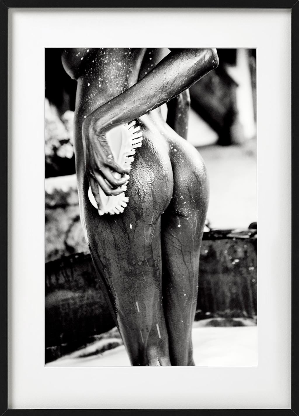 Squeeze & Shape from Heimat - nude Model washing herself, fine art photography For Sale 3