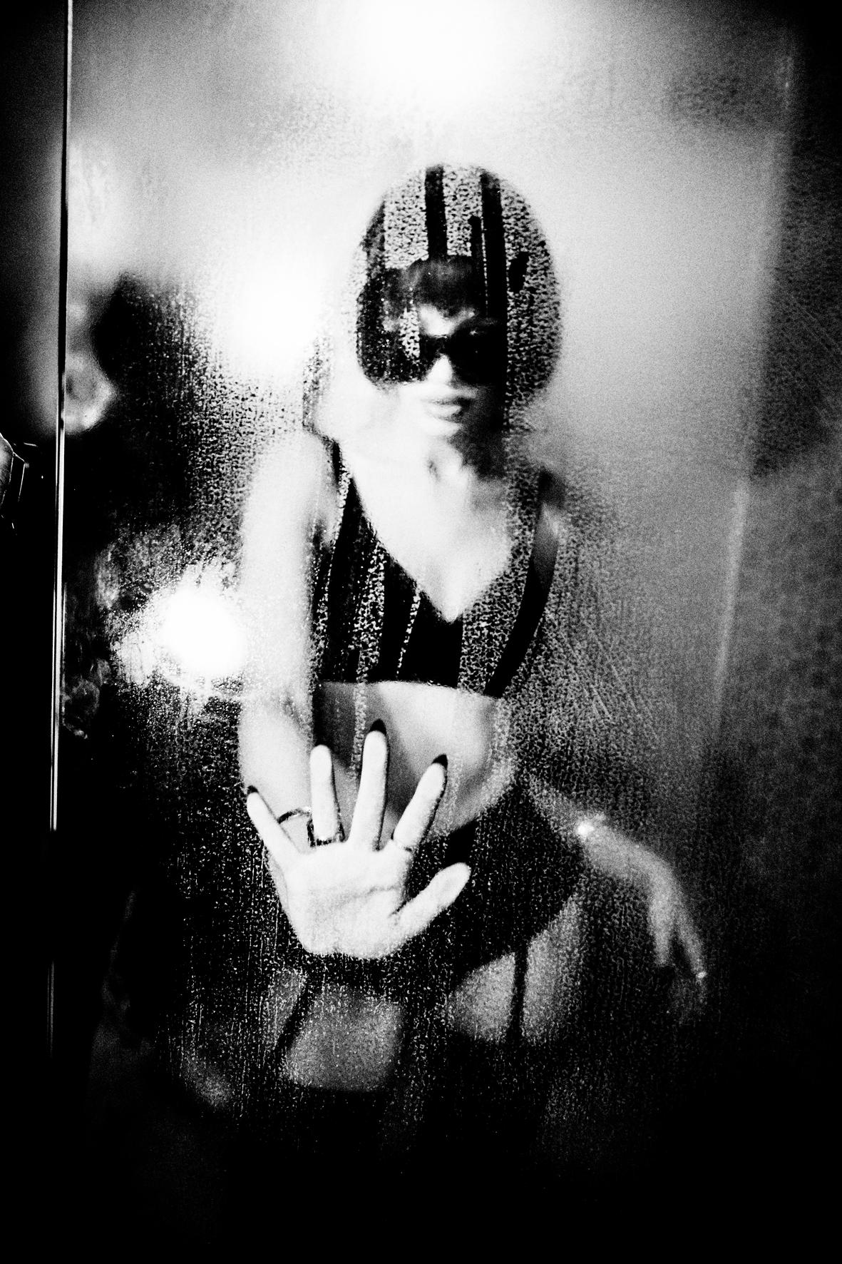 Portrait Photograph Ellen von Unwerth - "Steamy !", Lula-Allie Villain pour le magazine Von, Los Angeles, mai