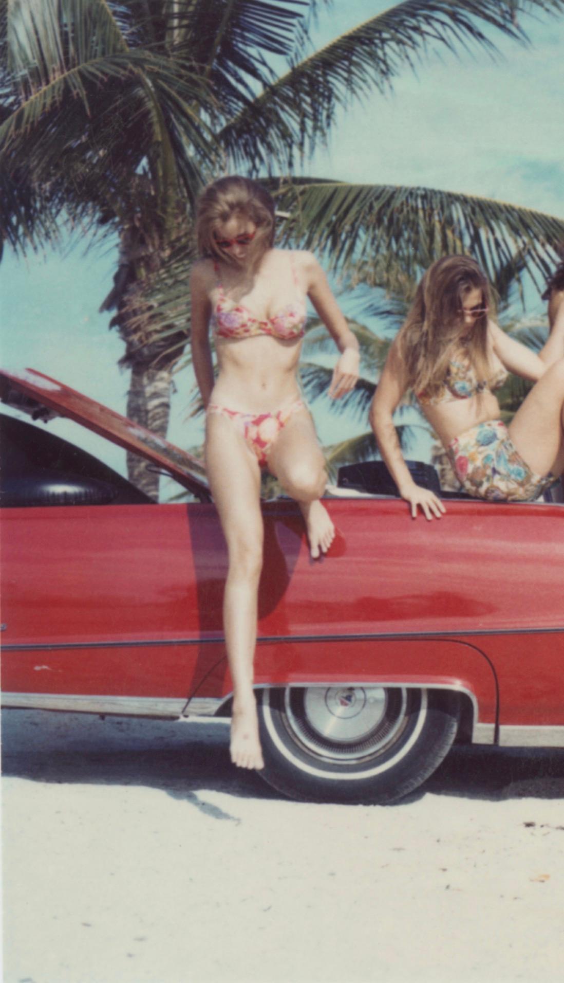 Prendre la pose, Brandi Quinones, Kate Moss, Shalom Harlow - Photograph de Ellen von Unwerth