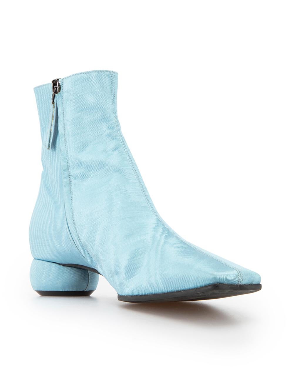 CONDITION is Very good. Minimal wear to boots is evident. Minimal wear to upper with one or two very small marks found, outsole also shows signs of light use on this used ELLERY designer resale item.
  
Details
Blue
Cloth
Ankle boots
Moire