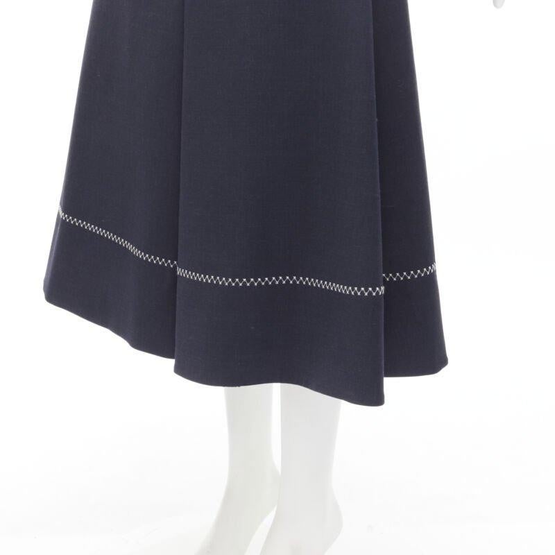 ELLERY Marineblauer Rock aus Polyester und Wolle mit weißem Kreuzmuster und ausgestelltem Rock US2 XS (Schwarz) im Angebot