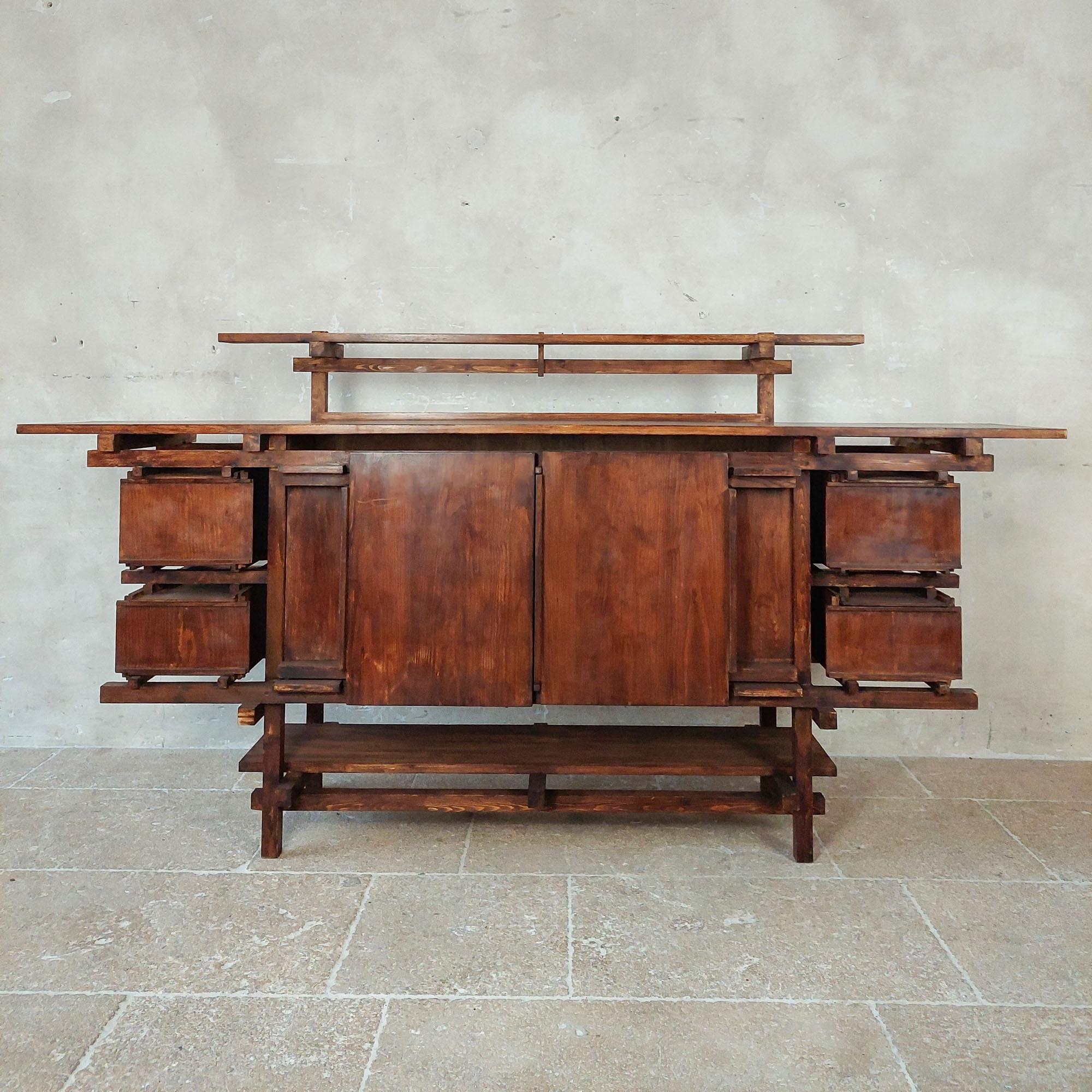 Elling buffet after the original from 1919, designed by Gerrit Rietveld.

The original buffet was designed by Gerrit Rietveld and made for fellow architect Piet Elling in 1919. This sideboard was originally used in the model home designed by J.P Oud