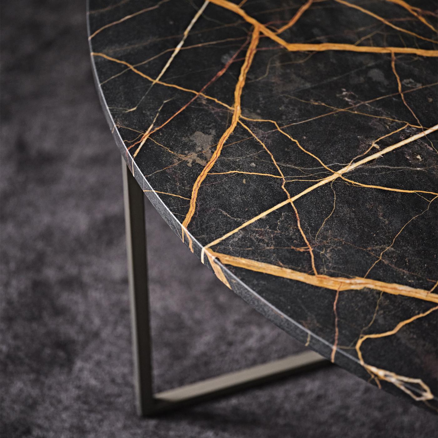 Table basse Port Laurent 110 en marbre et bronze par Black Tie en vente 1