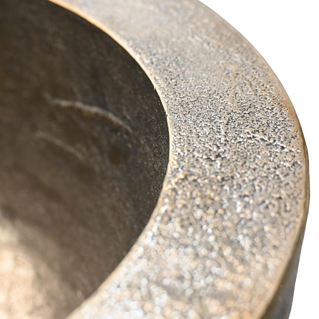 Americano Elliot Bergman - Cilindro scultoreo in bronzo in vendita