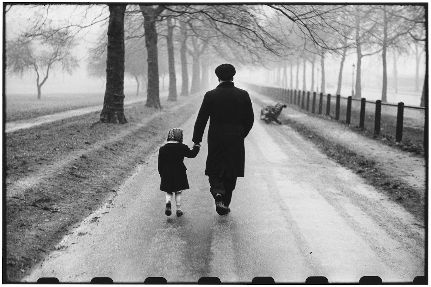 England, London, 1952 - Elliott Erwitt (Black and White Photography)
Signed, inscribed with title and dated on accompanying artist’s label
Silver gelatin print, printed later

Available in four sizes:
11 x 14 inches
16 x 20 inches
20 x 24 inches
30