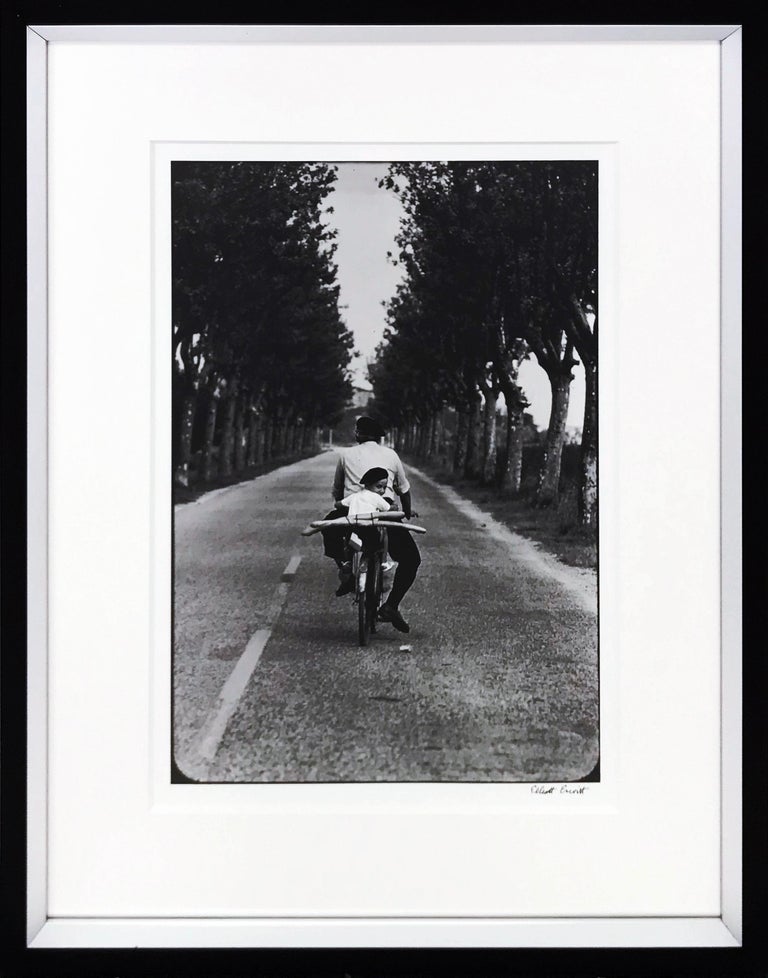 <i></noscript>Provence, France</i>, 1955, by Elliott Erwitt, offered by Gallery Art