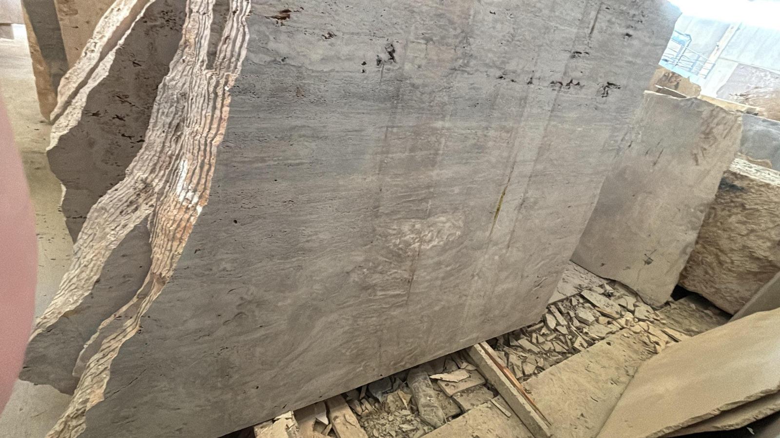 Ellips Silver Travertine Stone Dining Table, Silver Marble Oval Table en vente 1