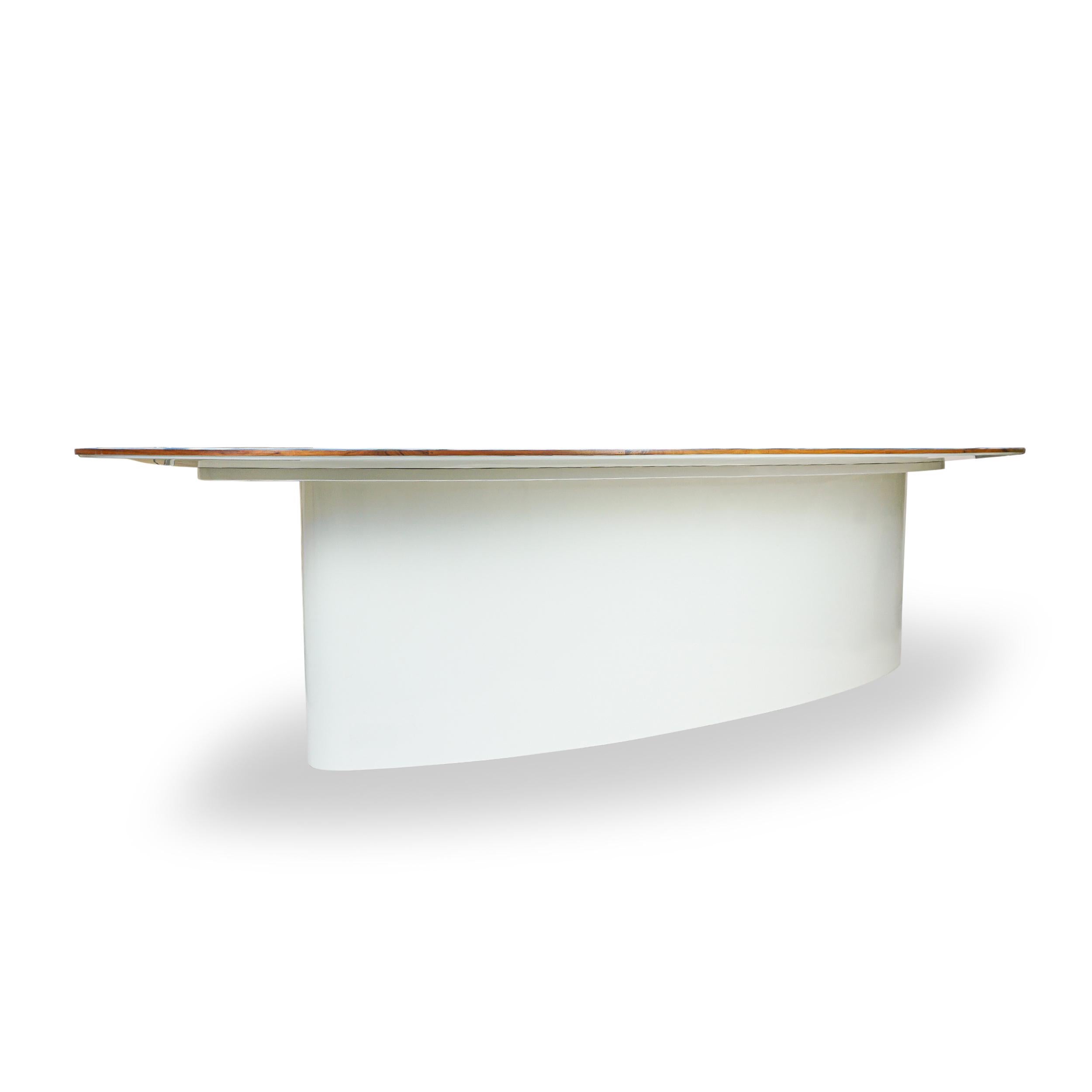 Modern Ellipse Dining Table with Decorative Top Finished in Resin and Lacquered Base For Sale