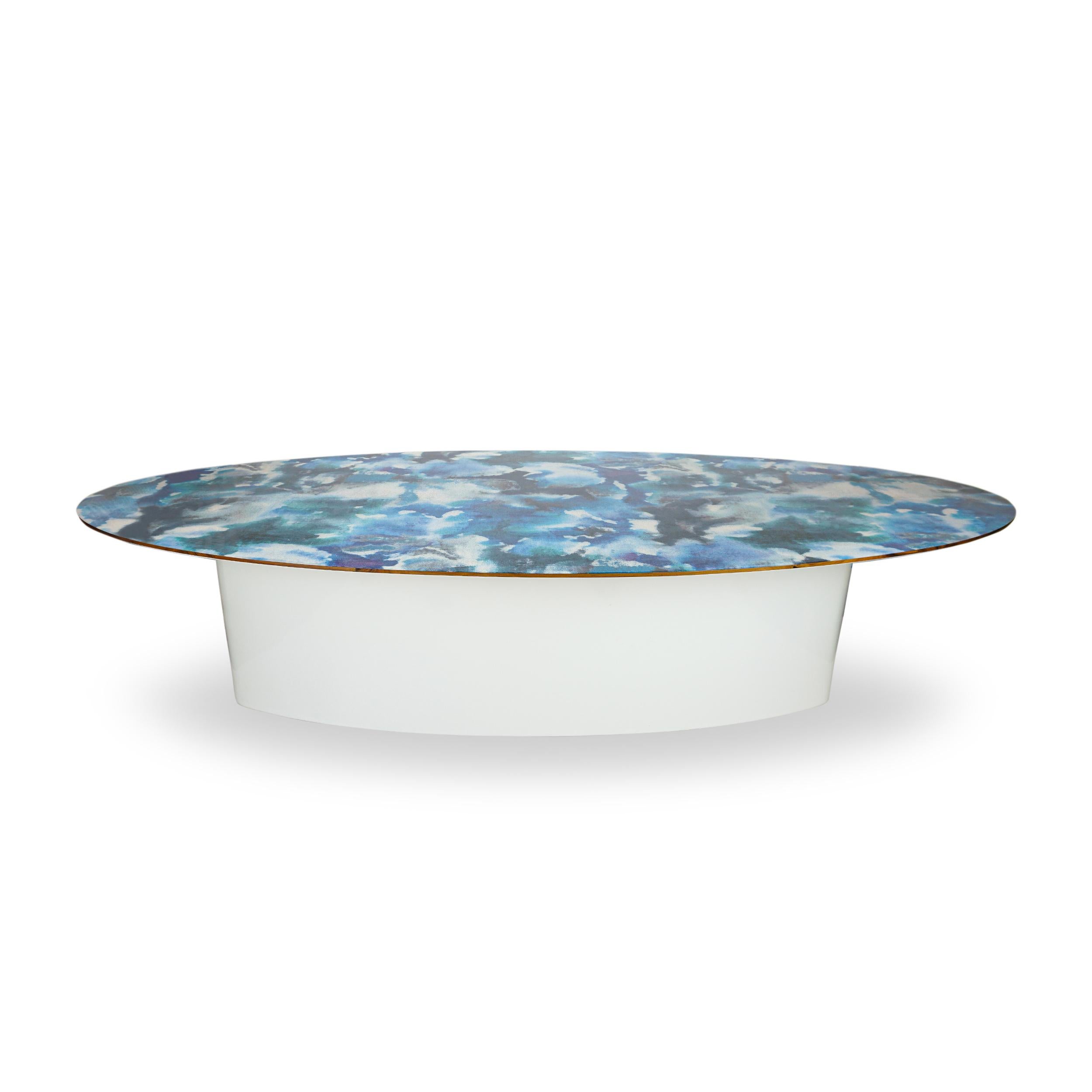 Contemporary Ellipse Dining Table with Decorative Top Finished in Resin and Lacquered Base For Sale