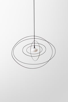 Colgante móvil Elipse Escultura cinética LED con vidrio soplado y anillos de latón