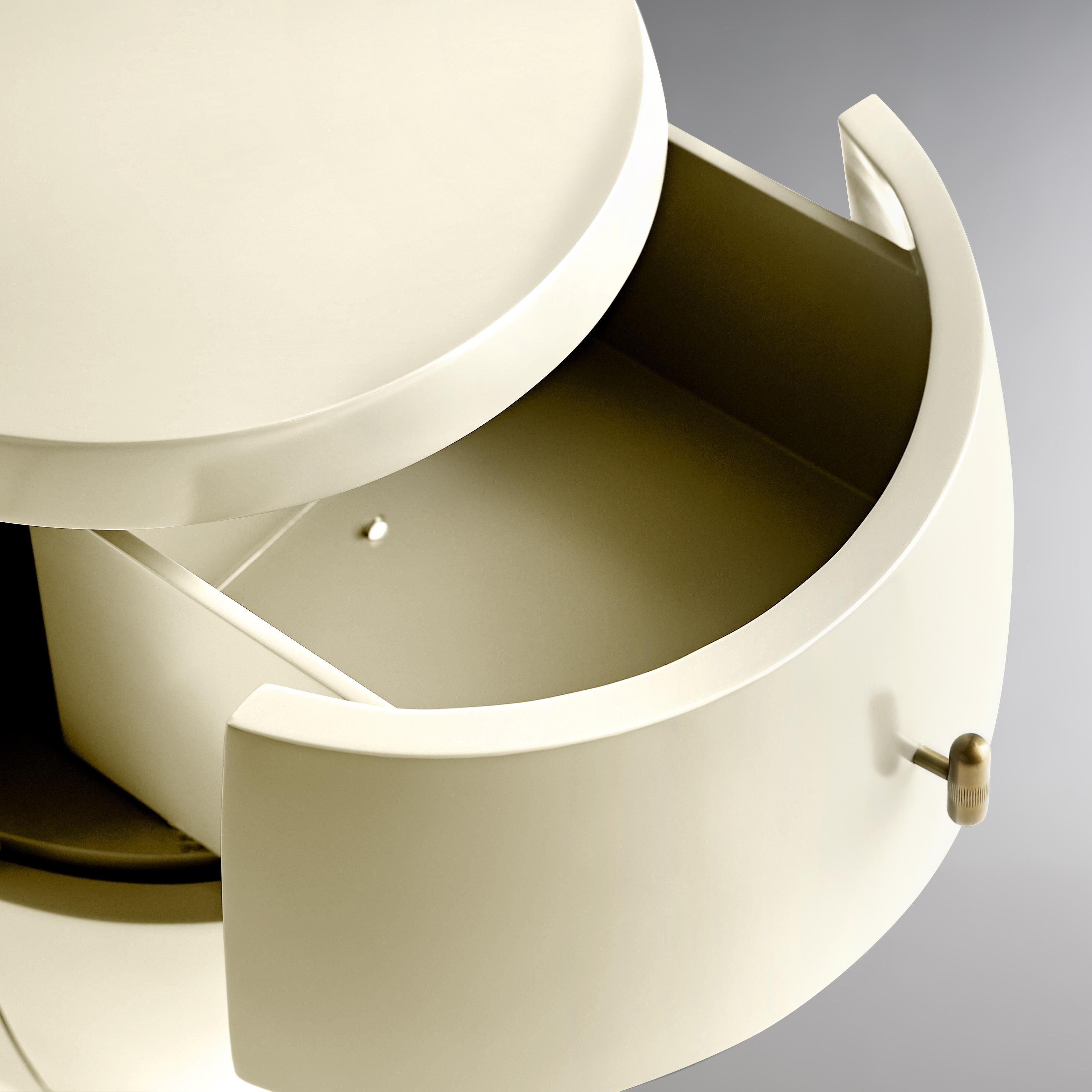 Table d'appoint Ellipse Neuf - En vente à Dallas, TX