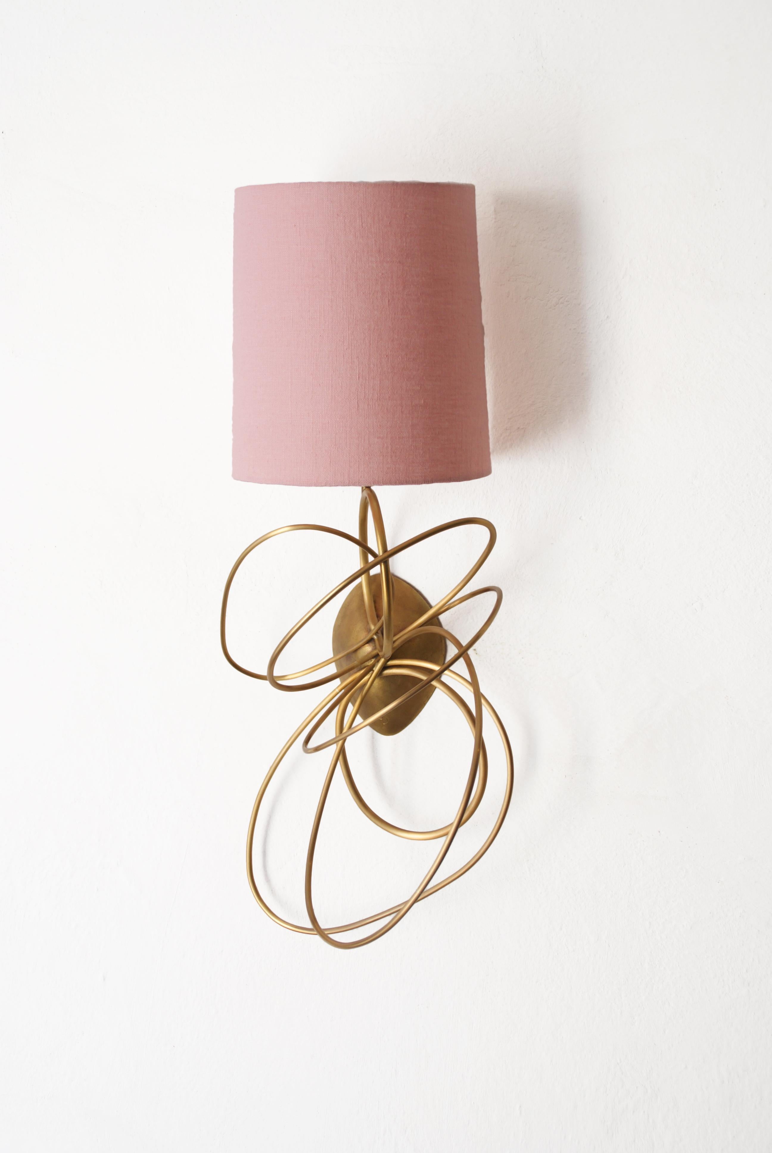 Ellipse Wall Light by Atelier Demichelis
Dimensions: W 20 x D 33 x H 70 cm
Materials: Bronze, Patinated Brass

Laura Demichelis

Laura was born & brought up in Provence, in the south of France.
Trained at the École Boulle in Paris, she obtained her