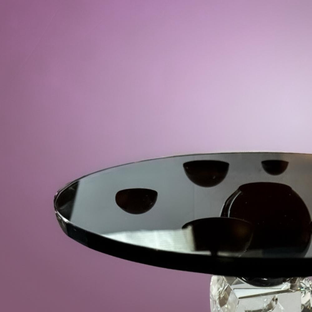 Ellipses Schwarz/Klar Handmade Crystal Cake Stand - Elegantes Servierstück (21. Jahrhundert und zeitgenössisch) im Angebot