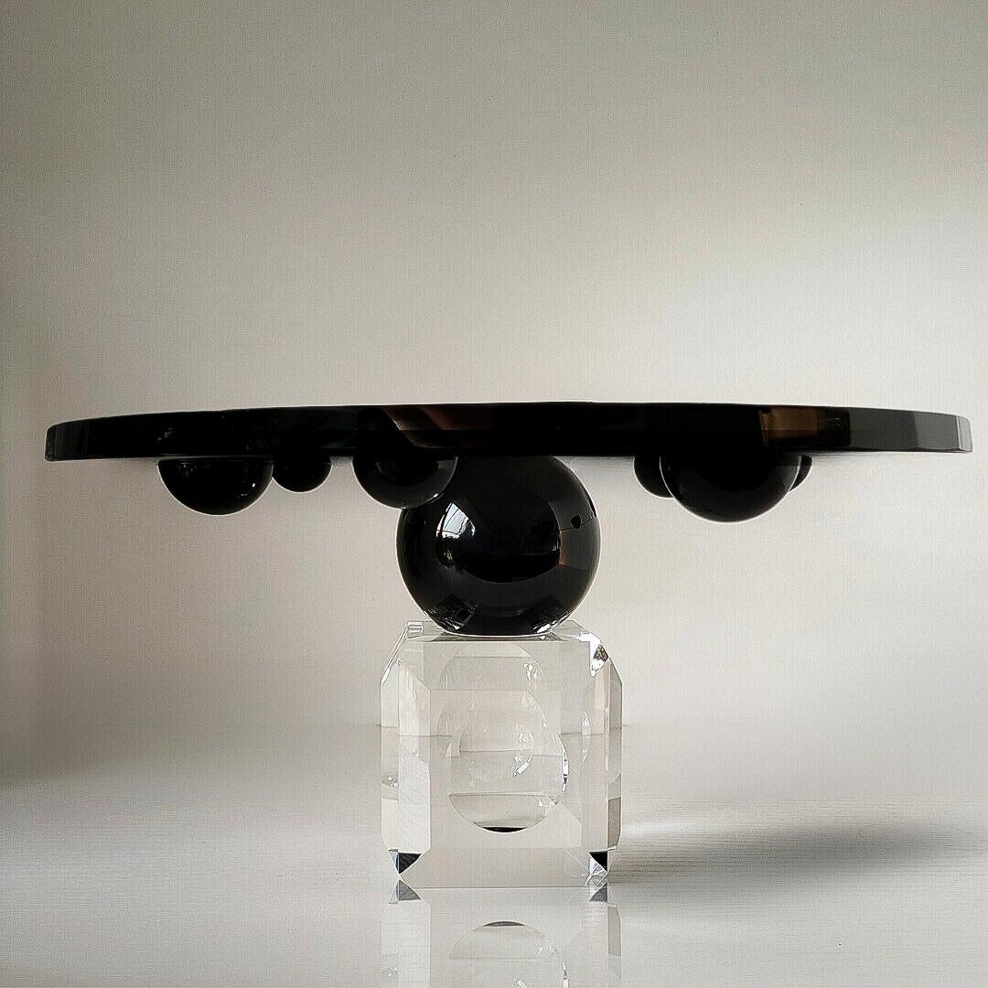 Ellipses Schwarz/Klar Handmade Crystal Cake Stand - Elegantes Servierstück (Kristall) im Angebot