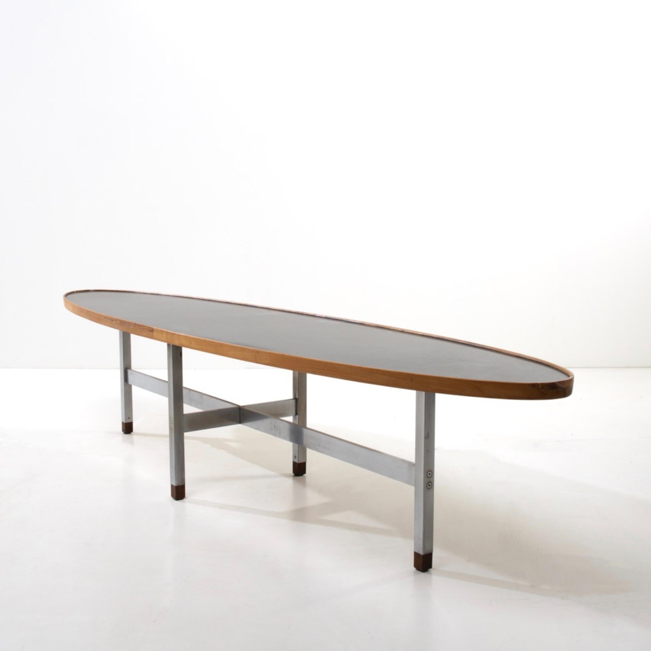 Elliptical coffee table by Edward Wormley for Dunbar In Good Condition For Sale In Brussels, BE