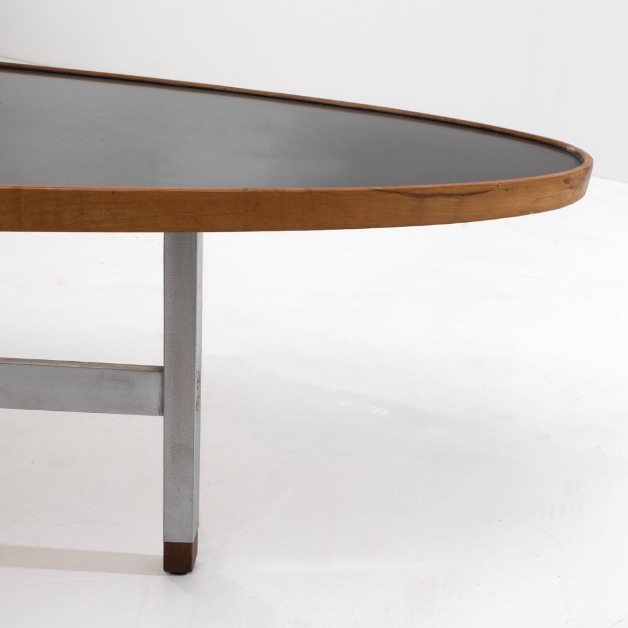 Wood Elliptical coffee table by Edward Wormley for Dunbar For Sale