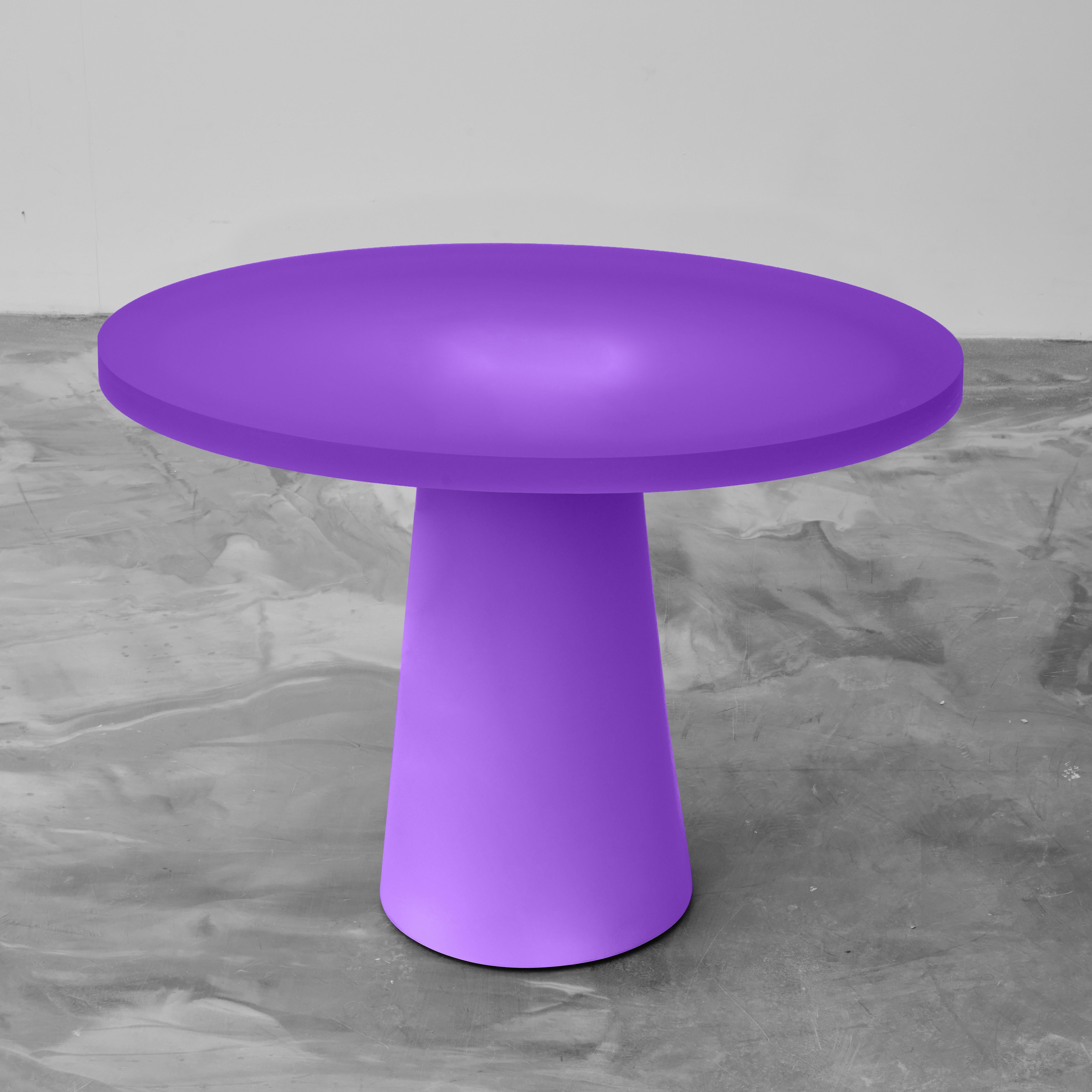 Elliptical Entry Resin Table In Purple by Facture, REP by Tuleste Factory In New Condition For Sale In New York, NY